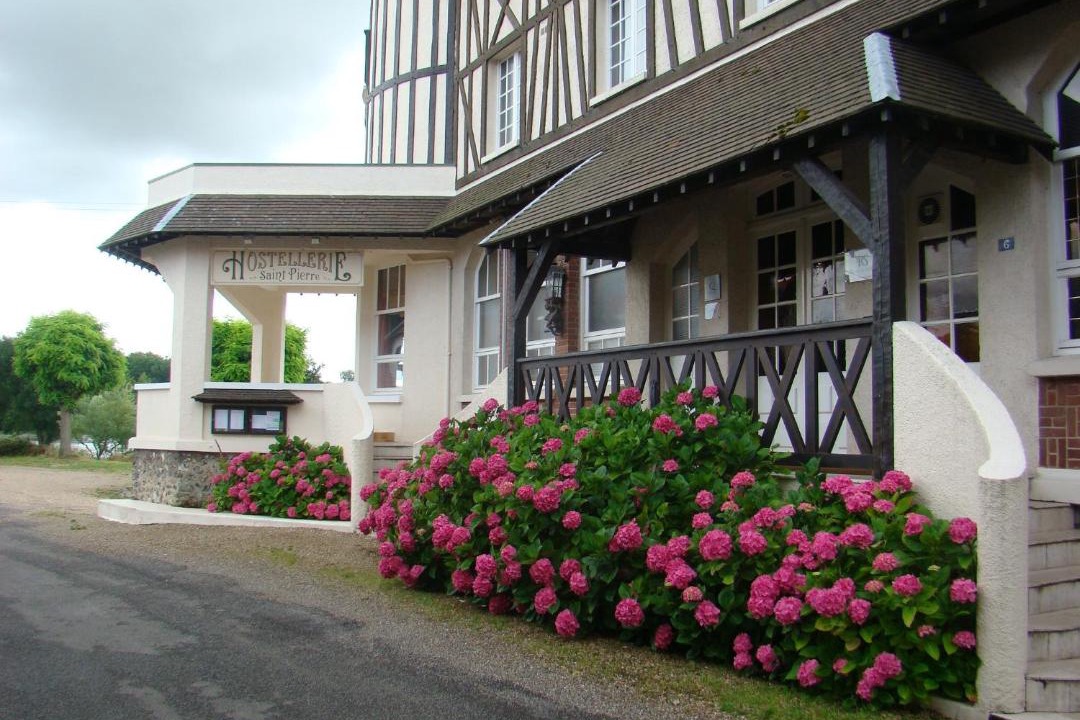 Photo of Others in Saint-Pierre-du-Vauvray