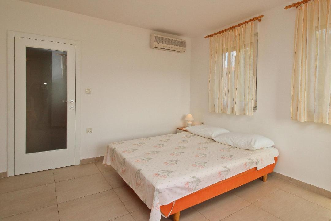 Photo of Bedroom in Punat