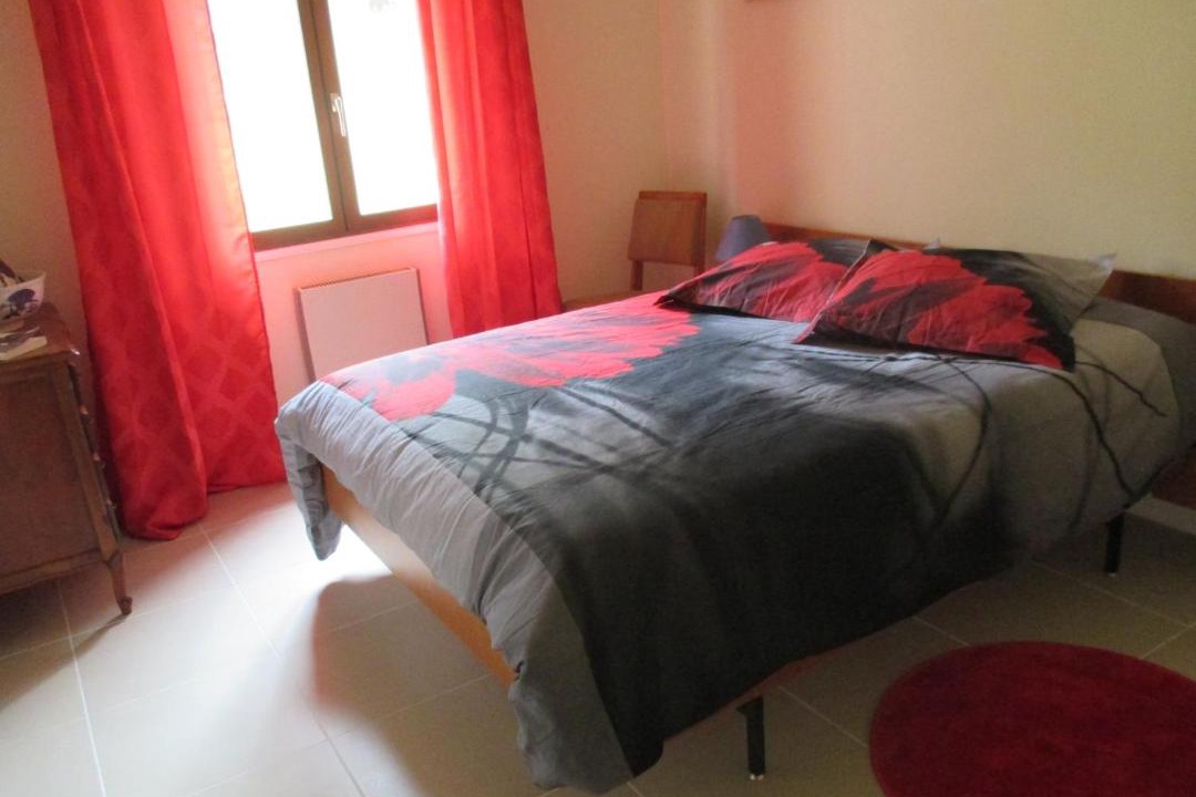 Photo of Bedroom in Saint-Amand-en-Puisaye
