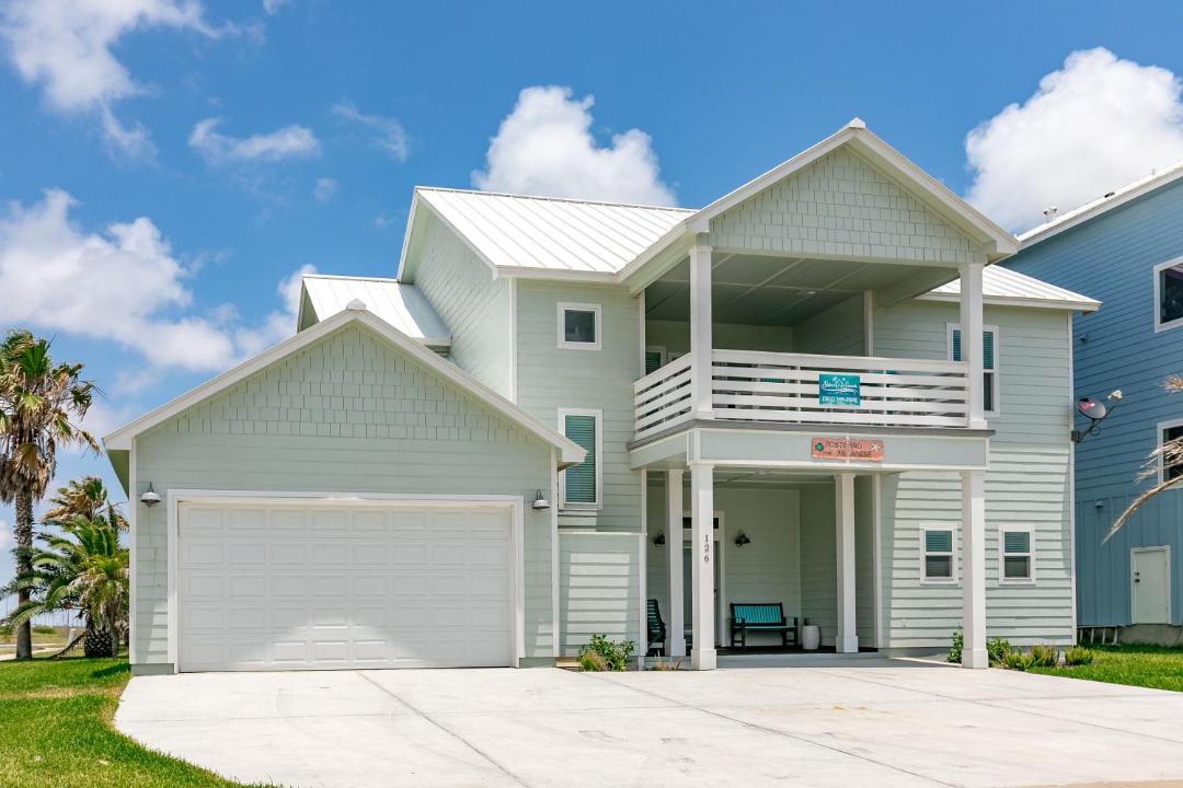 Photo of Buildings in Port Aransas