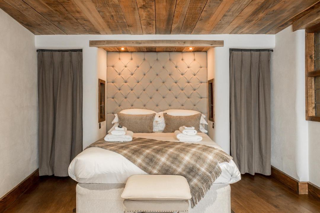 Photo of Others in Dalbury Lees