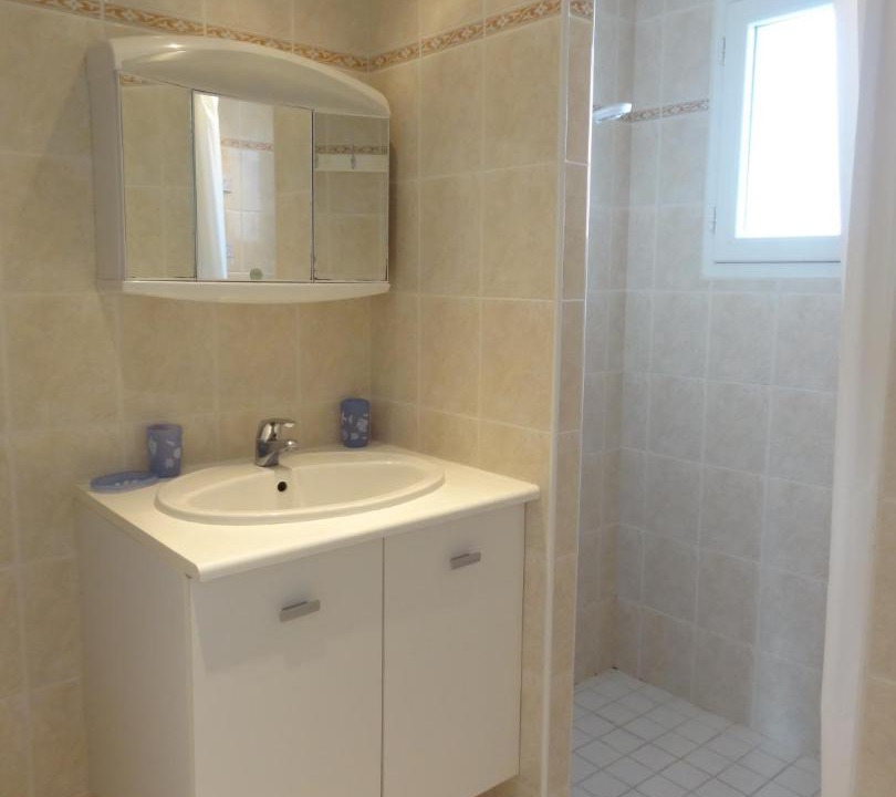 Photo of Bathroom in La Couarde-sur-Mer