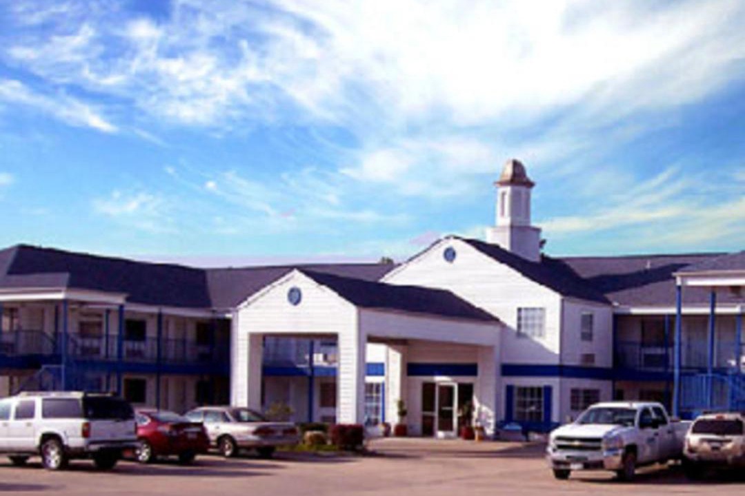 Photo of Others in White Hall