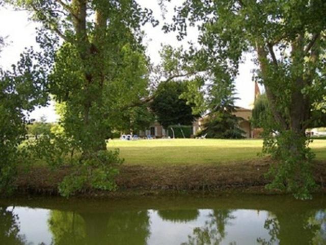 Photo of Others in Lafrancaise