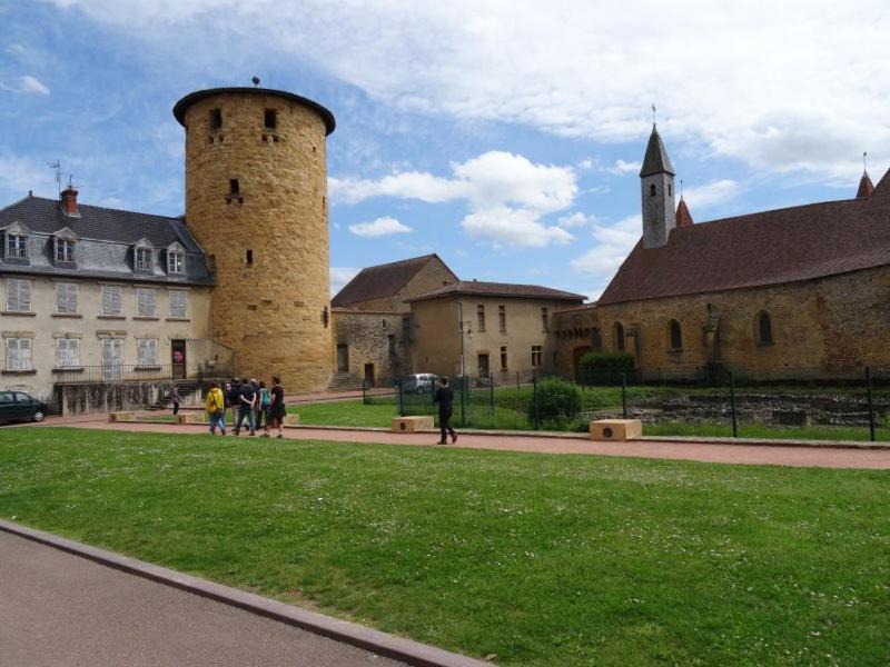 Photo of Buildings in Briennon