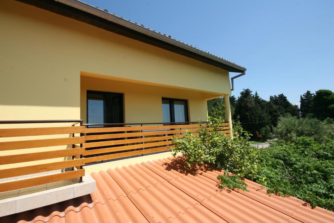 Photo of Buildings in Suha Punta