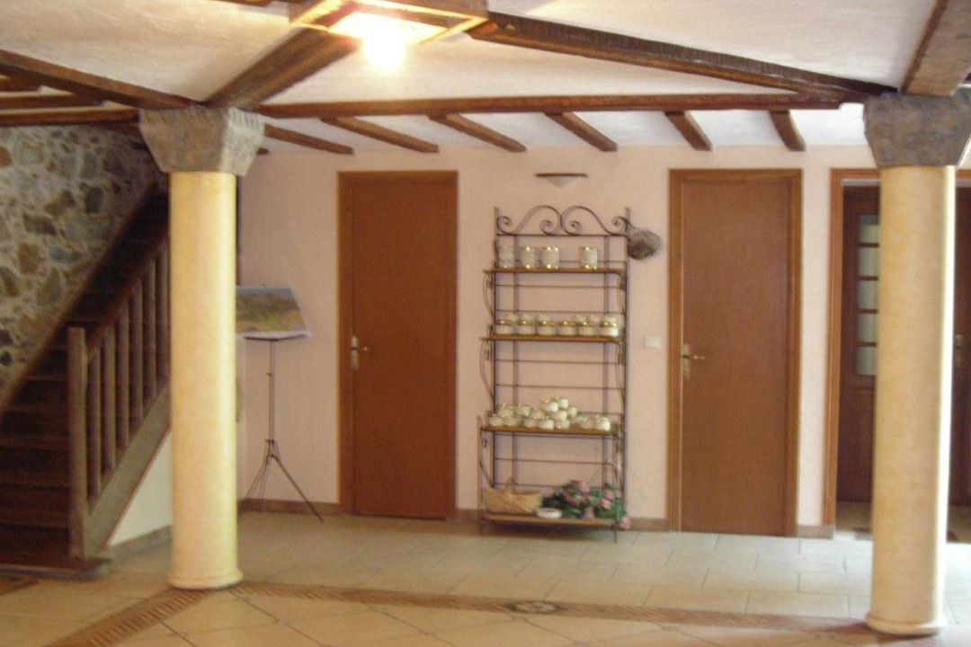 Photo of Others in Clarac