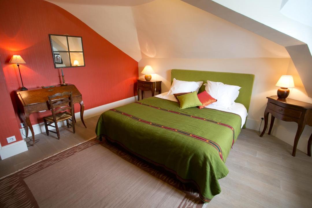 Photo of Others in Etaule