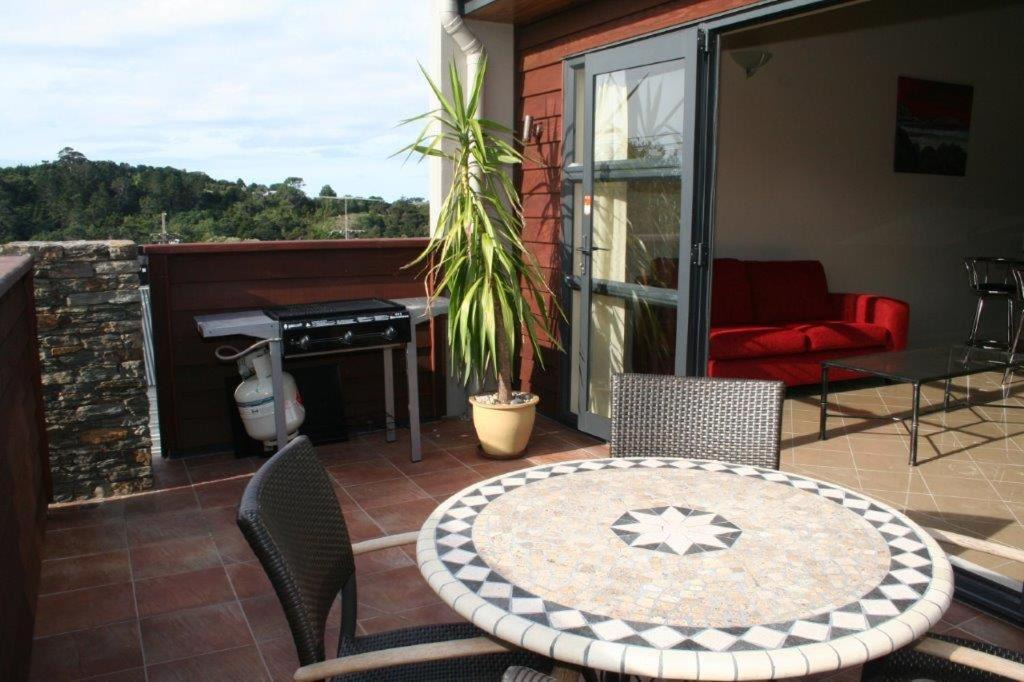 Photo of Patio Balcony in Leigh