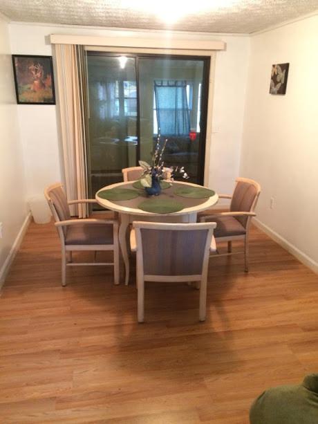 Photo of Livingroom in Stone Mountain