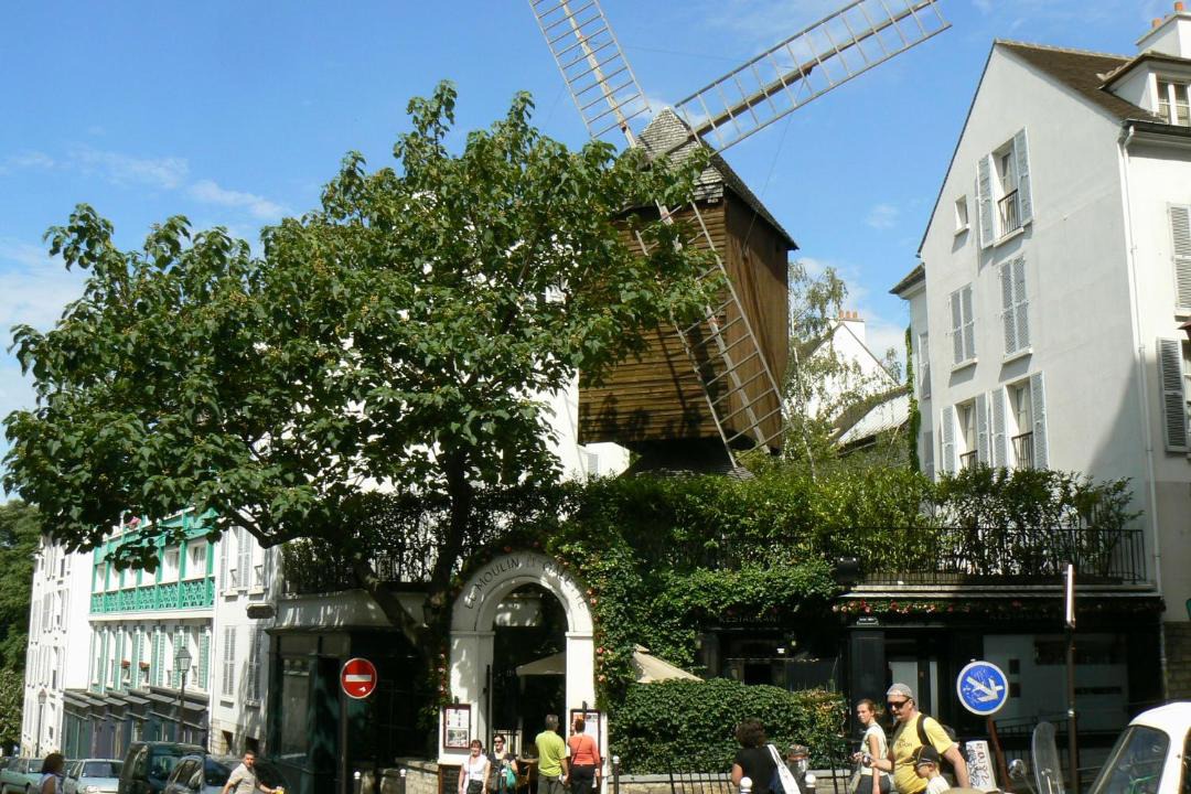 Photo of Buildings in Montmartre
