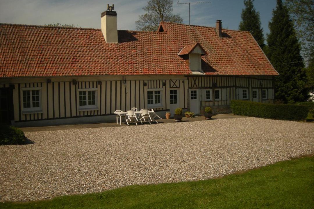 Photo of Buildings in Gueures