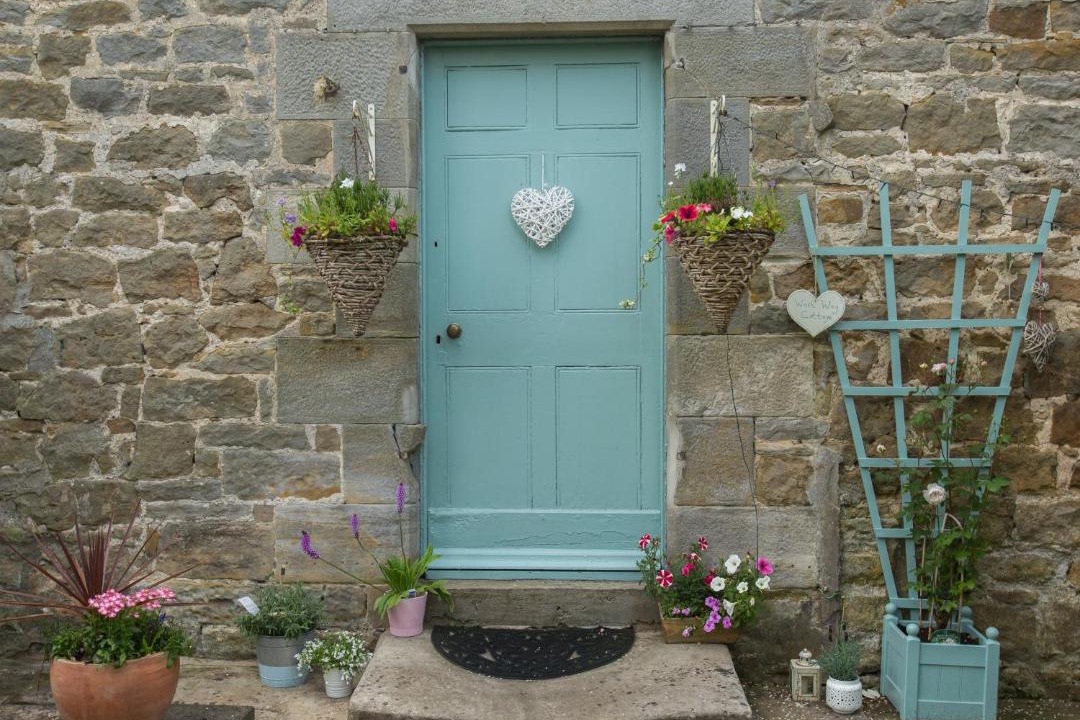 Photo of Others in Anick