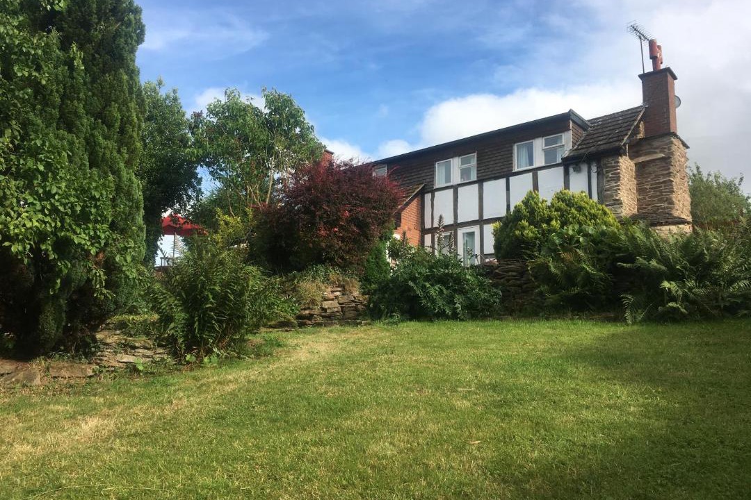 Photo of Buildings in Pencombe
