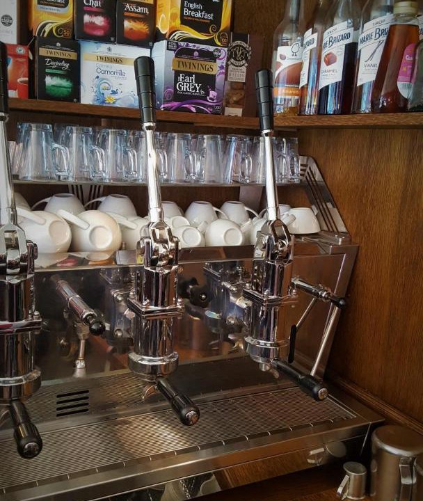 Photo of Kitchen in East Grinstead