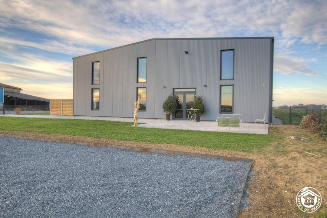 Photo of Others in Civrieux