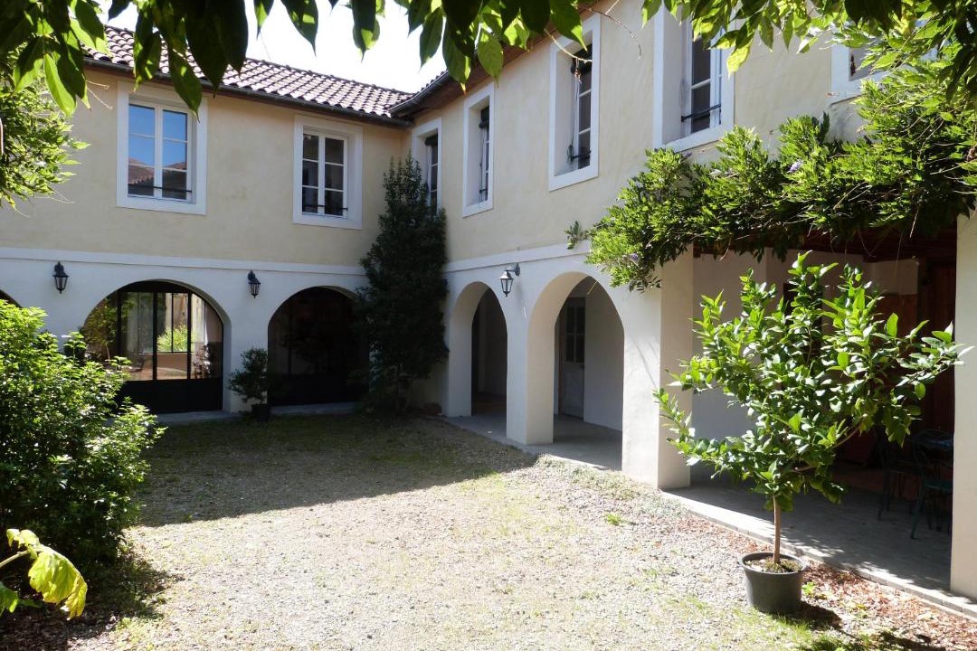 Photo of Others in Garlin