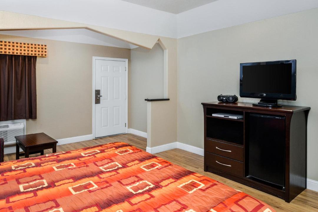 Photo of Bedroom in Clodine