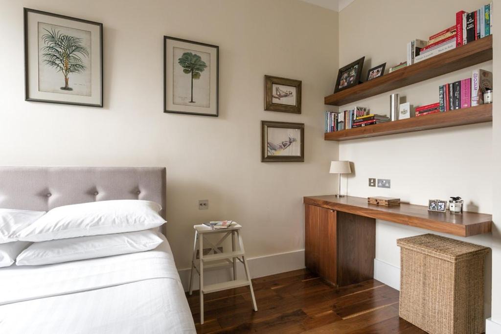 Photo of Bedroom in Redcliffe