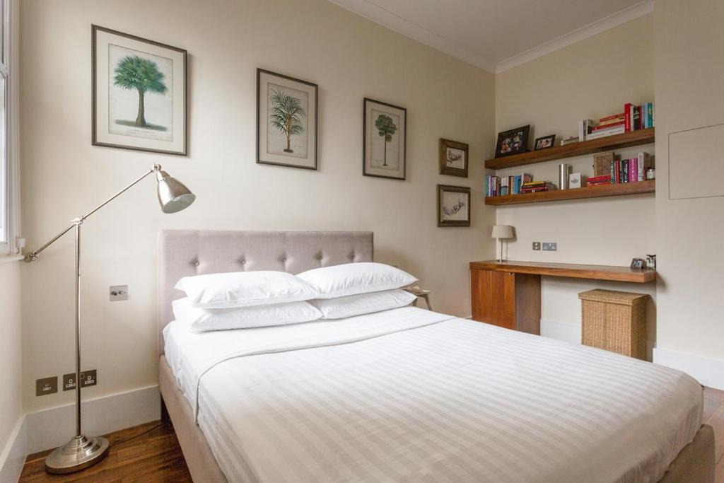 Photo of Bedroom in Redcliffe