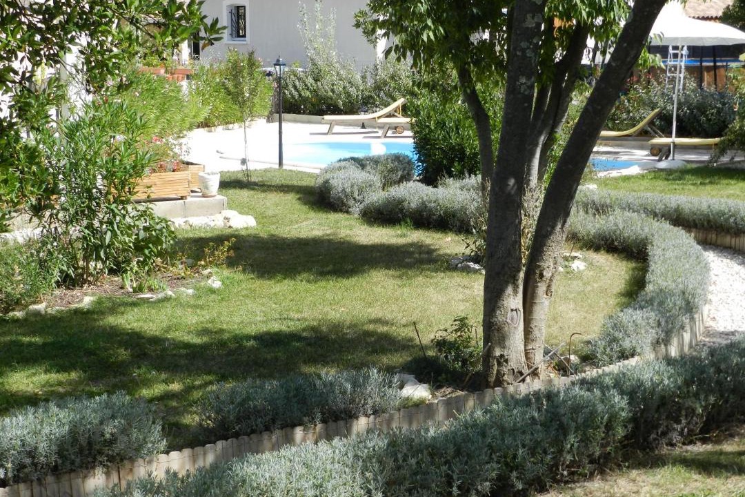 Photo of Others in Sauve