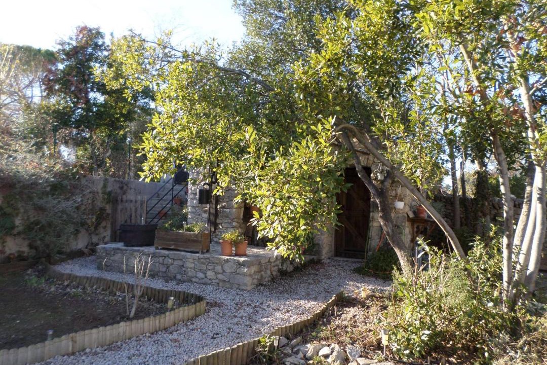 Photo of Others in Sauve