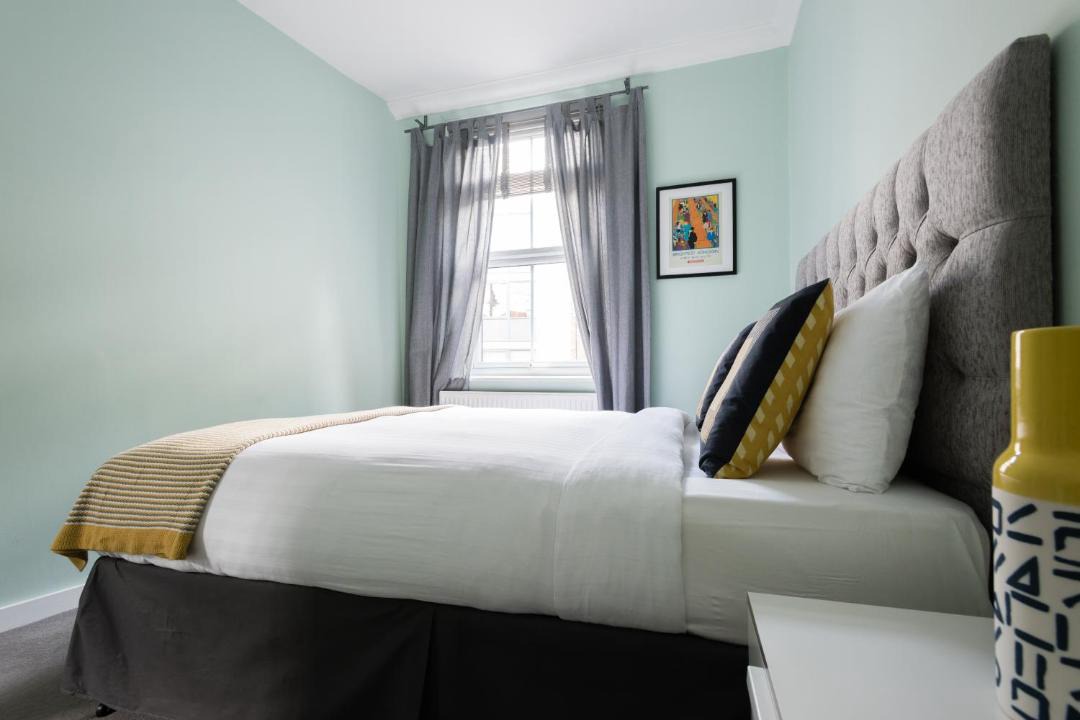 Photo of Others in Euston