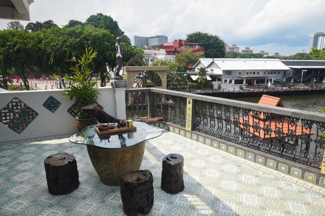 Photo of Patio Balcony in Taman Kota Laksamana