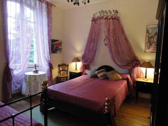 Photo of Others in Moux