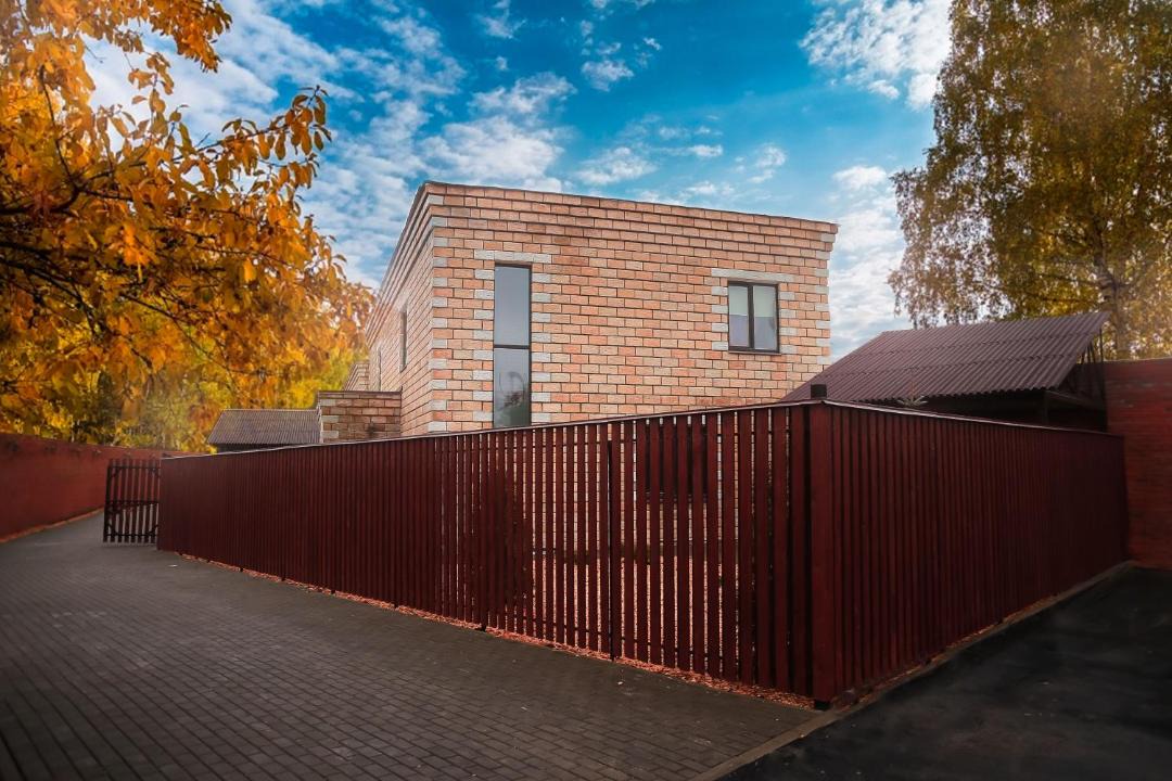 Photo of Buildings in Net'inka