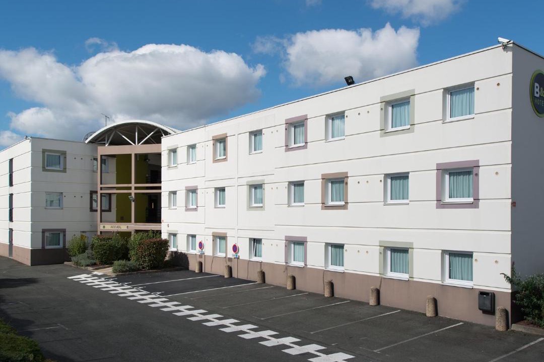 Photo of Buildings in Nouan-sur-Loire