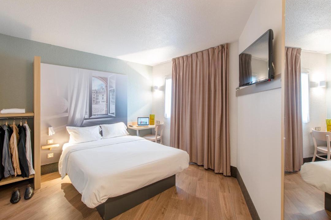 Photo of Bedroom in Nouan-sur-Loire