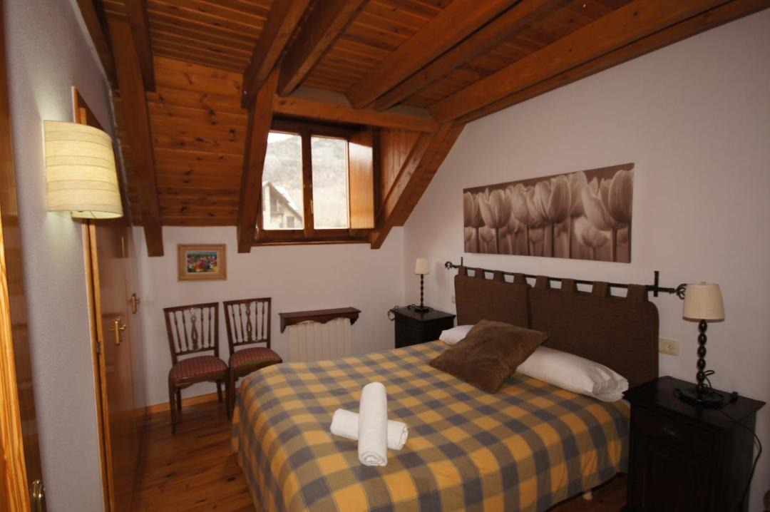 Photo of Bedroom in Linsoles