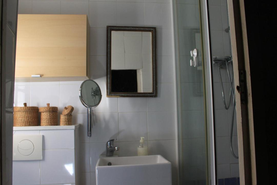 Photo of Bathroom in Arles City Centre