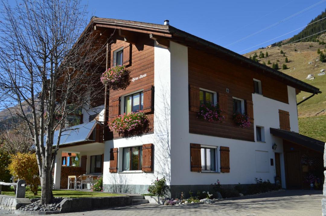 Photo of Buildings in Sedrun