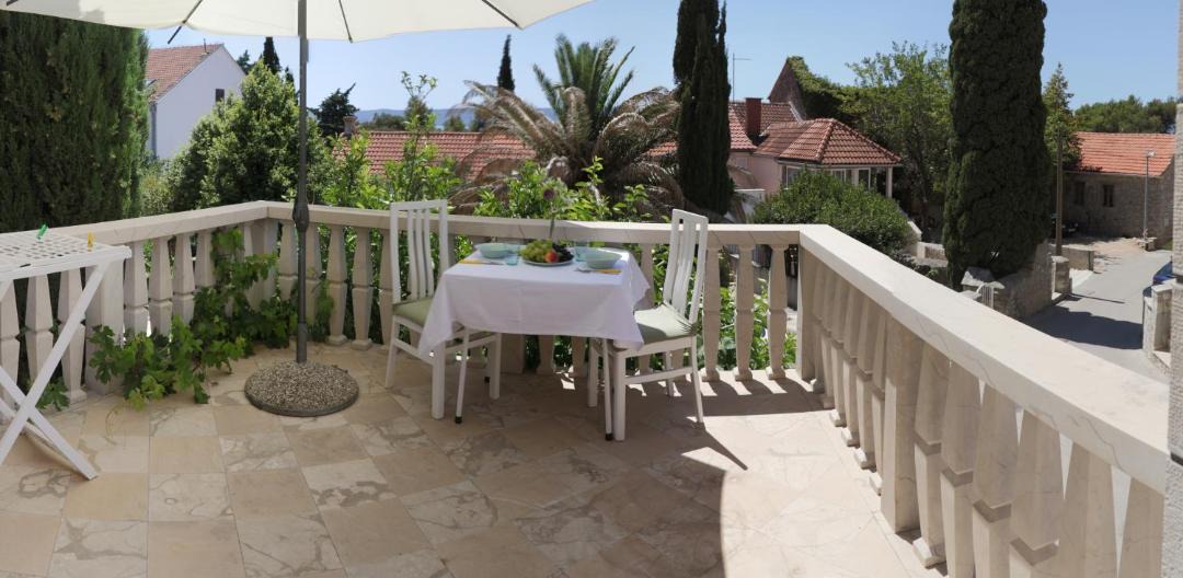 Photo of Patio Balcony in Bol