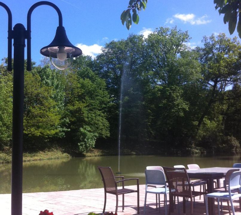 Photo of Others in Bonneuil-Matours