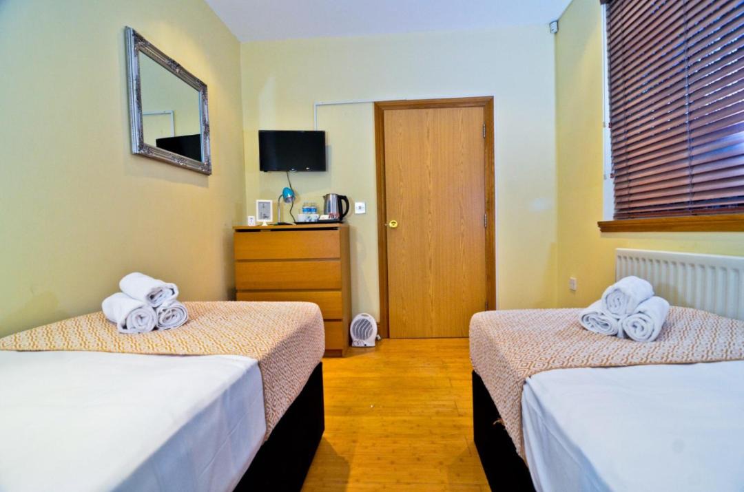 Photo of Others in Evelyn