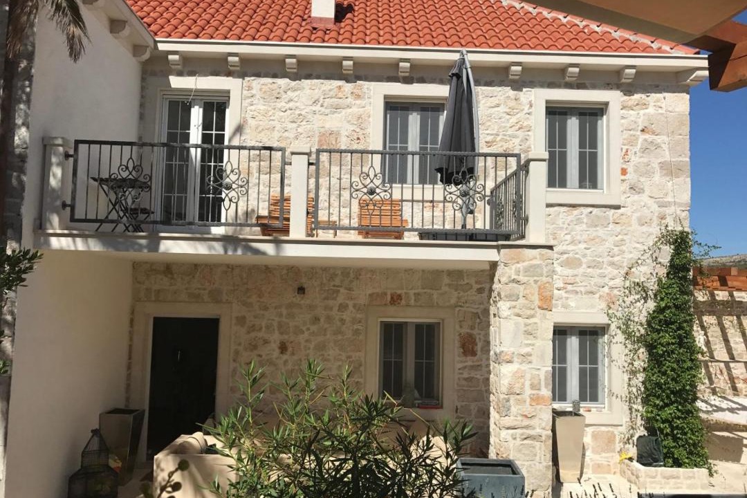 Photo of Buildings in Milna (Brac)