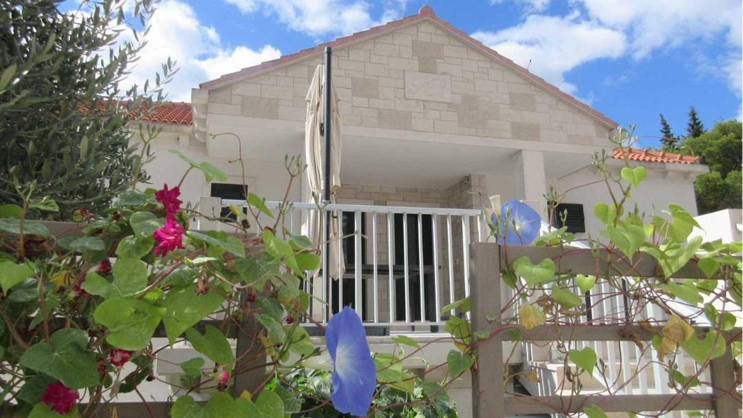 Photo of Buildings in Sumartin