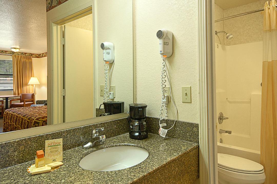 Photo of Bathroom in Fordyce