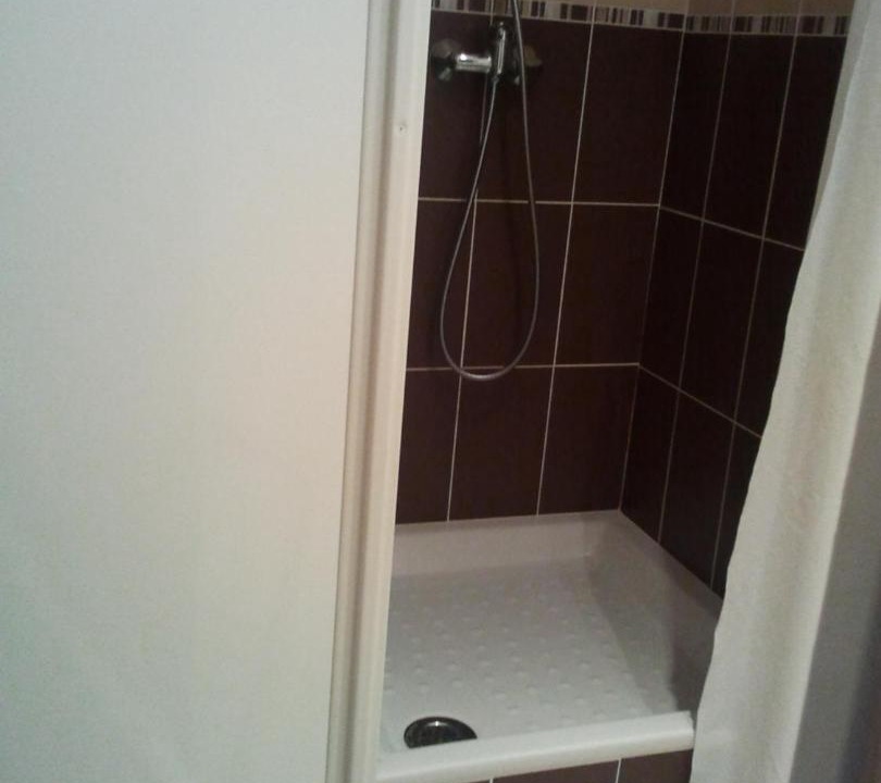 Photo of Bathroom in Pace