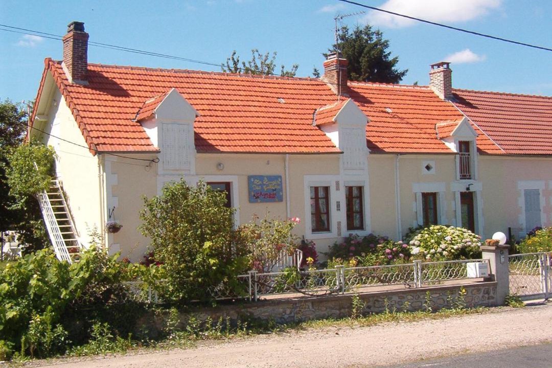 Photo of Others in Bezenet