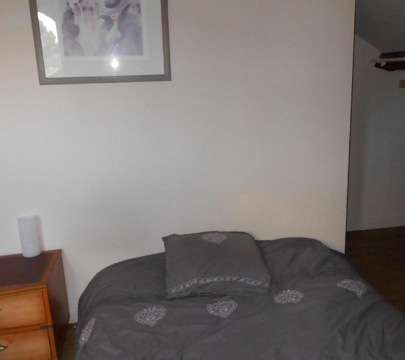 Photo of Bedroom in Courcelette