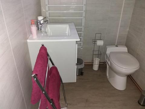 Photo of Bathroom in Amecourt