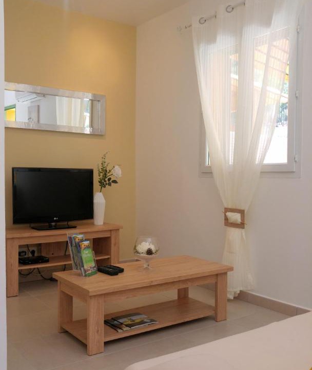 Photo of Others in Galeria