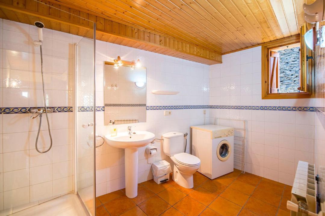 Photo of Bathroom in Alins