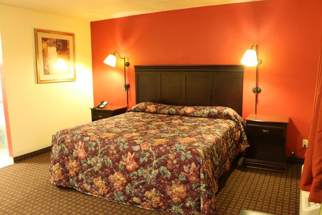 Photo of Bedroom in Ada