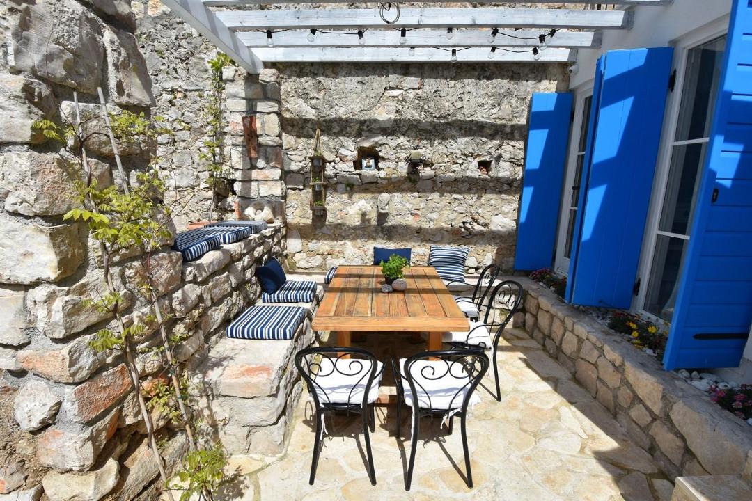 Photo of Patio Balcony in Susica