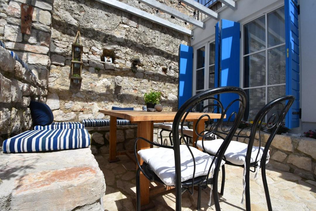 Photo of Patio Balcony in Susica